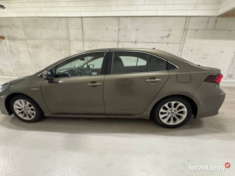 Toyota Corolla Raty Prywantnie Hybryda Taxi elektryczne lusterka