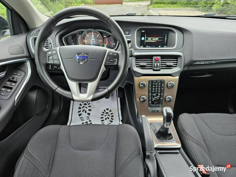 Volvo V40 Cross Country 100 Fabryczny Lakier gniazdo AUX V40 Samochody osobowe