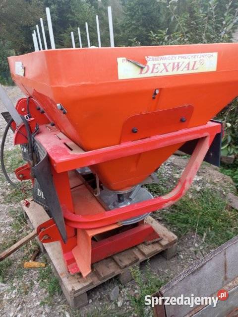 Rozsiewacz do nawozu dwutarczowy Mychów-Kolonia