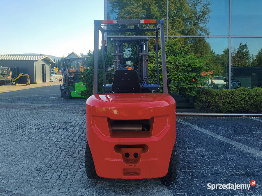 Wózek widłowy Hchi CPCD35 triplex 45 m diesel Kęty