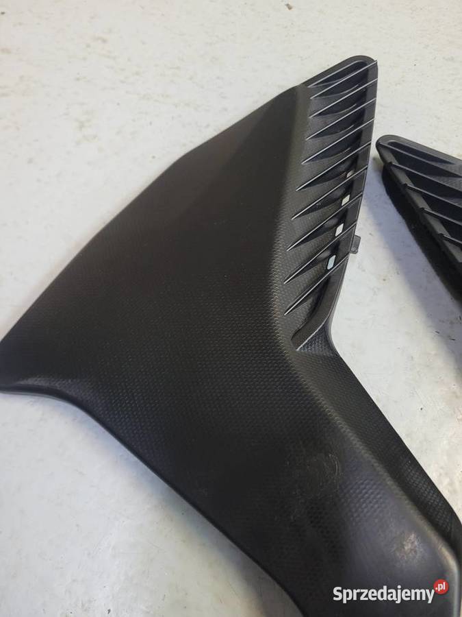 Honda VFR 1200 F bok osłona rsmy plastik owiewka Nowy Tomyśl