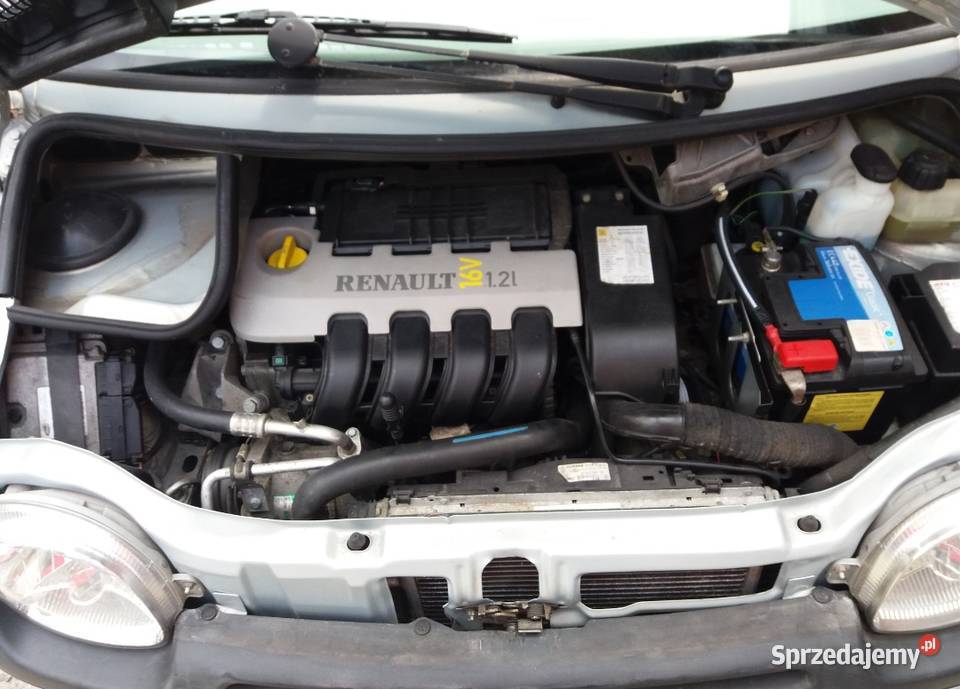 Renault Twingo I 2002r 12 16v 75 INITIALE PARIS nieuszkodzony