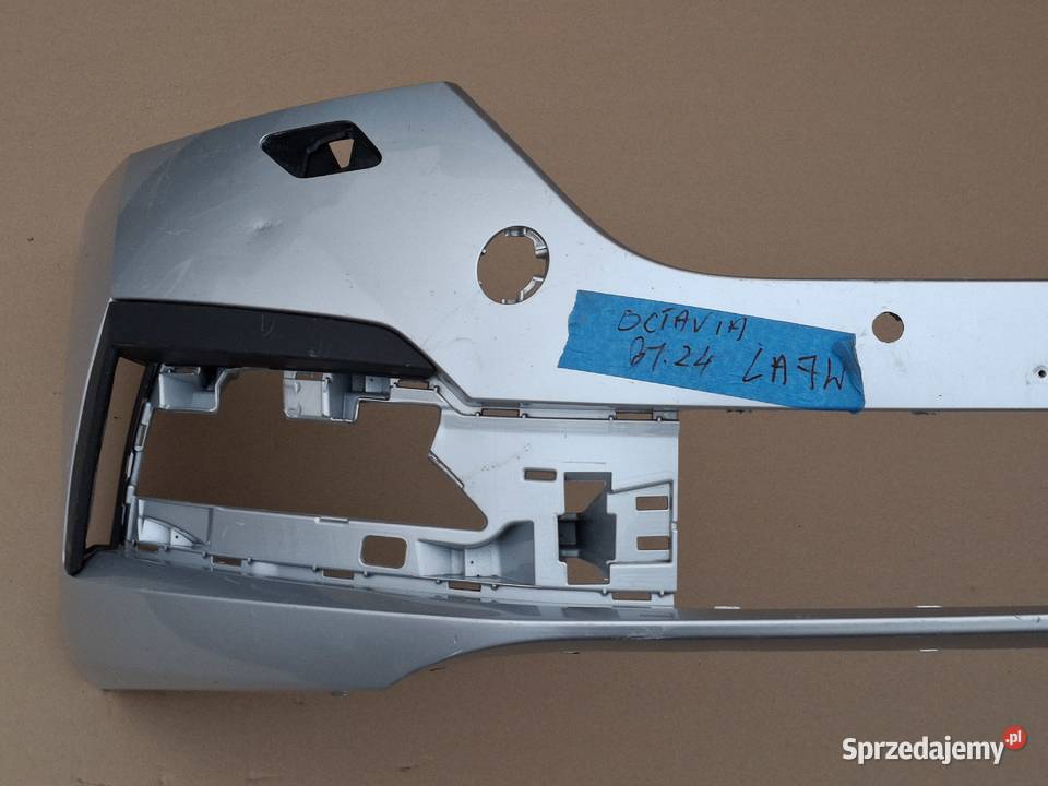 SKODA OCTAVIA 4 IV ZDERZAK PRZÓD PRZEDNI PDC Bieleń