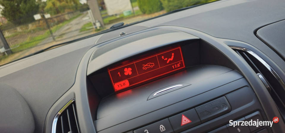 Opel Zafira 14 140 bezwypadkowy C 2011 Zarejestrowany w Polsce