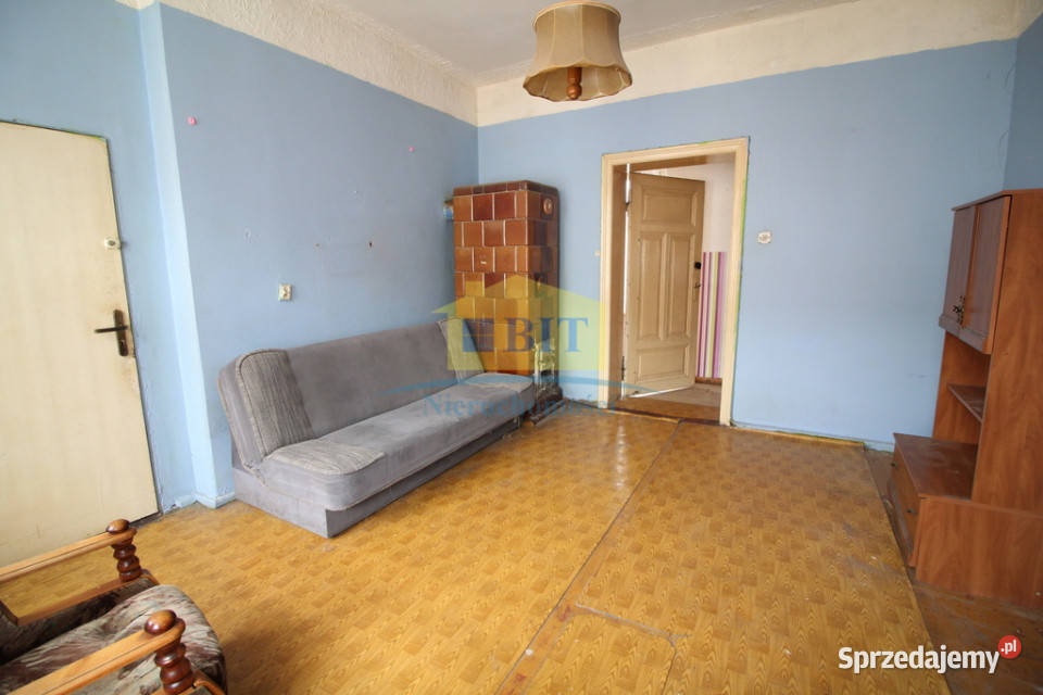 Mieszkanie w centrum o pow 5207 m2 do remontu Złocieniec