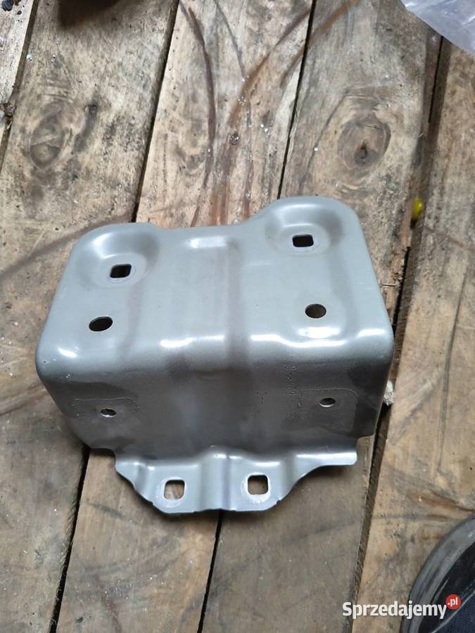 663518628RG Captur II 2020r mocowanie wspornik Bolęcin