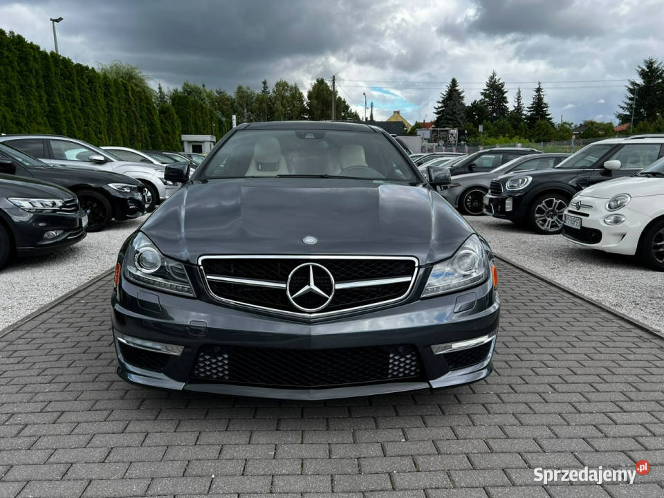 Mercedes C 63 AMG COUPE Panorama HarmanKardon