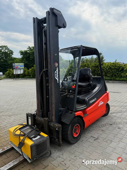 wózek widłowy elektryczny LINDE E25 Triplex 590m Działoszyn