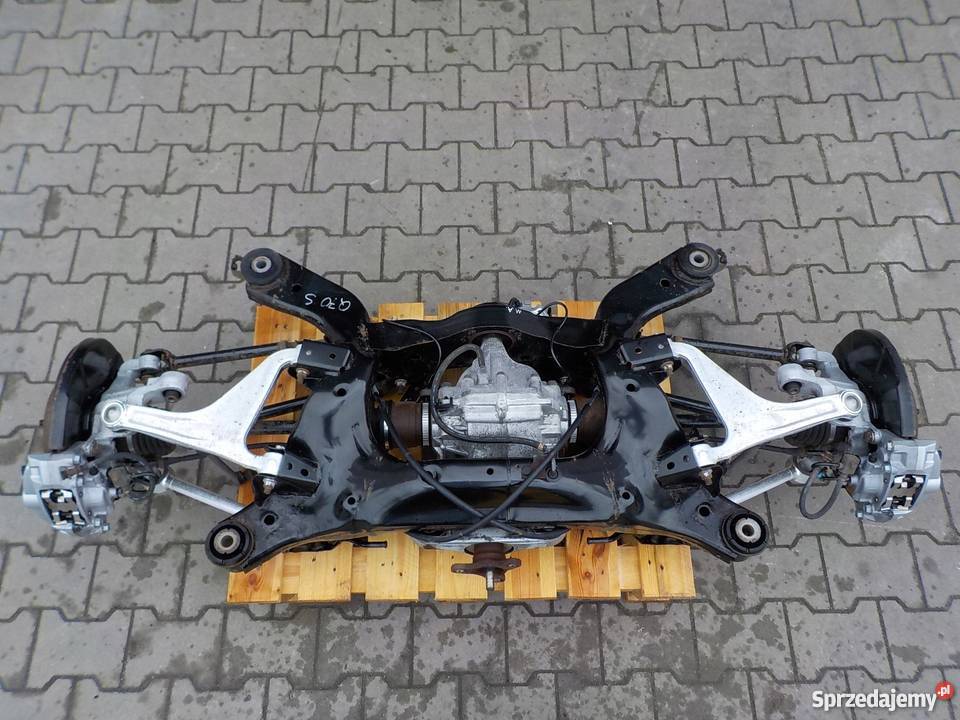 ZWROTNICA PRAWA TYŁ INFINITI Q70 S Nowy Tomyśl