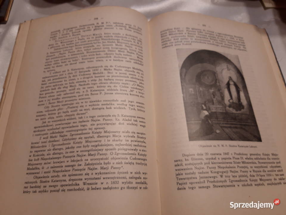 Księga Pamiątkowa Trzechsetlecia Zgromadz Księży Iwno