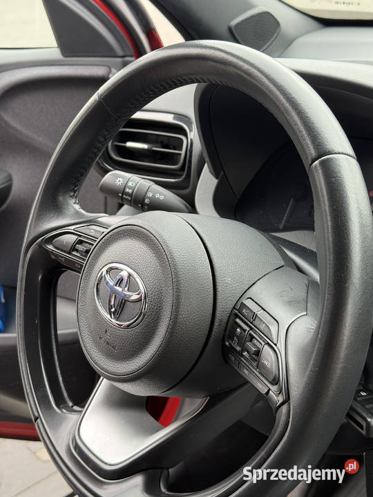 Toyota Yaris Cross 2023 1 właściciel ASO hybryda śląskie Katowice