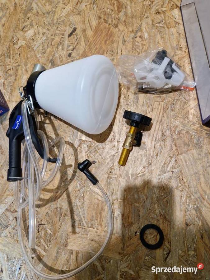 ZESTAW DO ODPOWIETRZANIA HAMULCÓW WYSYSARKA Głogowa