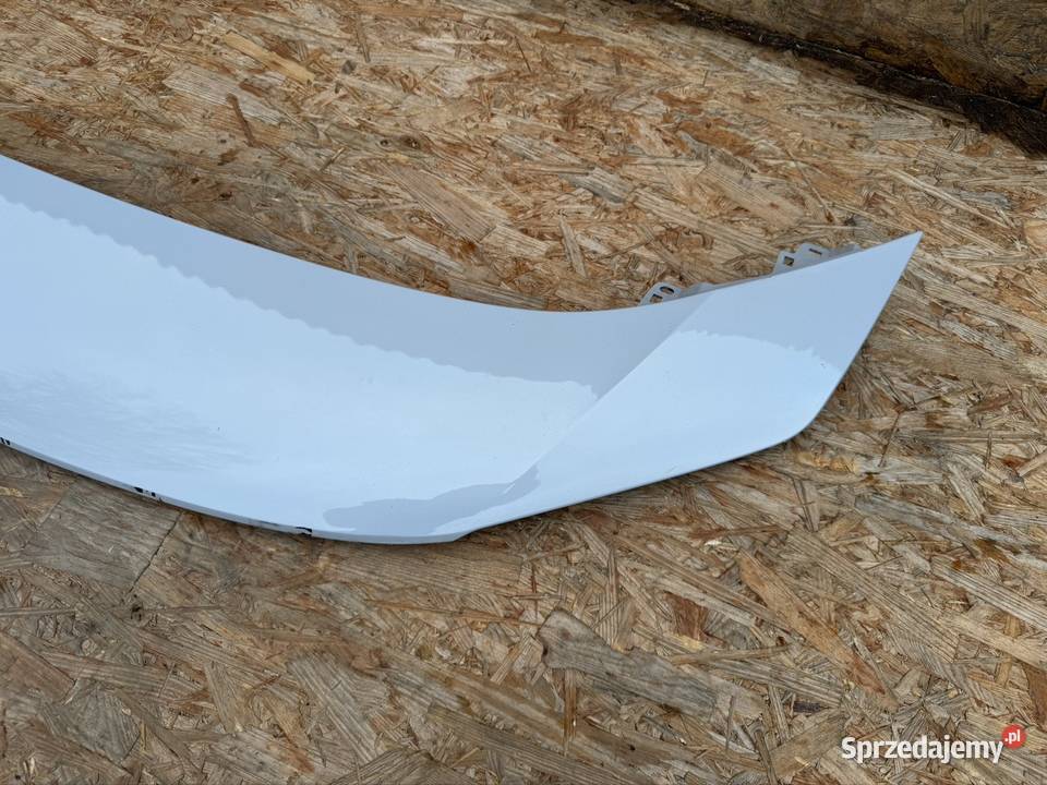 Nosek czaszak listwa góra zderzaka przód