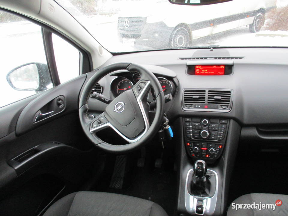 IDEALNY STAN SUPER WYPOSAŻONA Kozerki