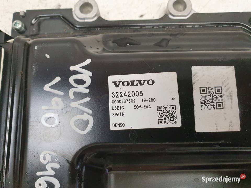 Volvo V60 II 20 D4 STEROWNIK SILNIKA komputer osobowe Janów