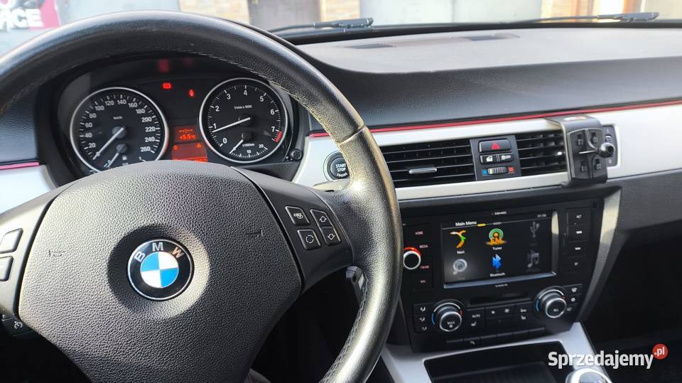 BMW 325i 30 benzyna 218 2011r Rzeszów