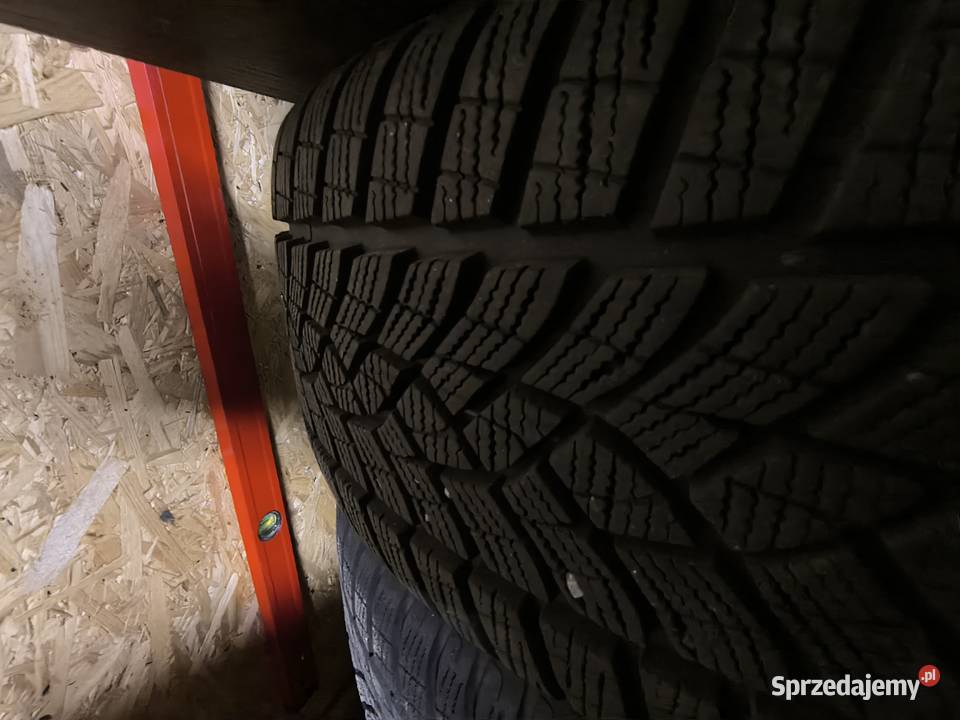 Opony zimowe Goodyear Ultragrip ICE 235x50x18 zima Samochodowe Żegocina