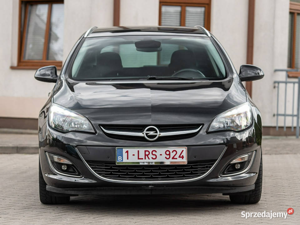 Opel Astra Sports Tourer Cosmo 16CDTI 110 Super Rok produkcji 2015 mazowieckie Zwoleń