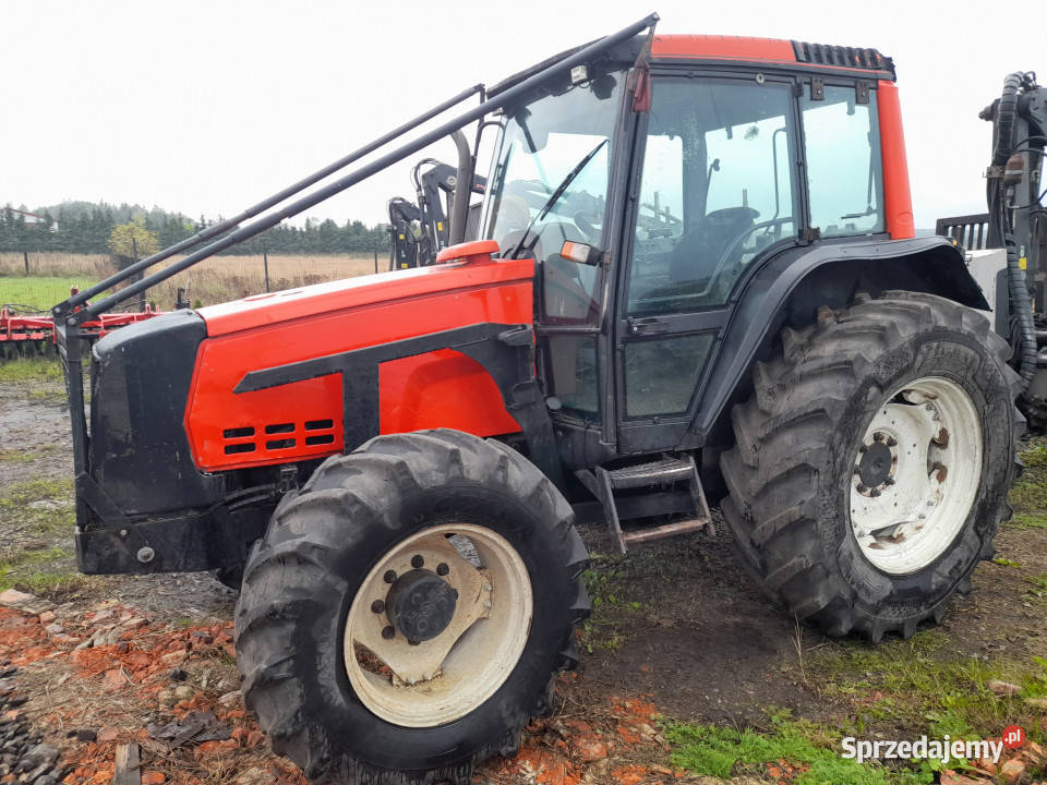Ciągnik Valtra 6250 przyczepa leśna Fao Far 4768 Bujny