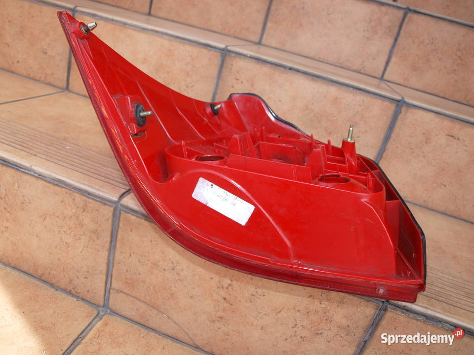 VW Golf 4 lampa prawa tył 35 drzwi 1997 2003r Prawe Kalisz