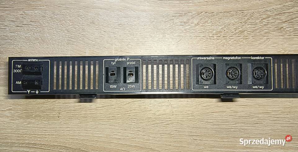 Panel z gniazdami Radmor 5102TE