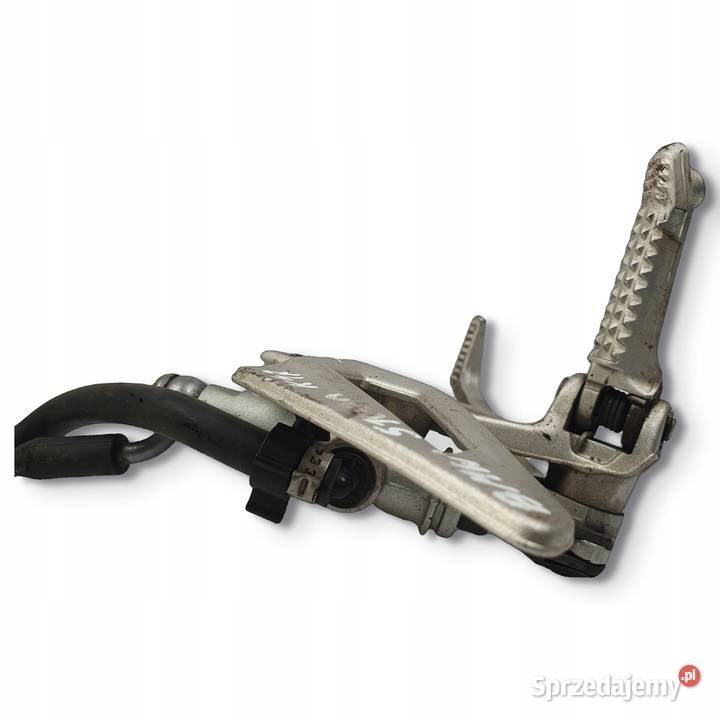 PRAWY PODNÓŻEK KIEROWCY POMPA HAMULCOWA Bmw S