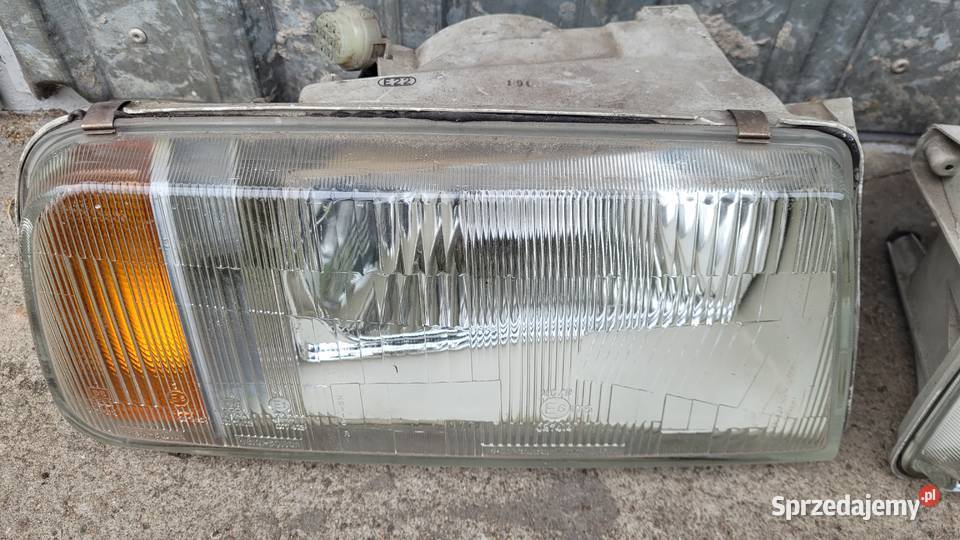 Suzuki Vitara 8899 Lampy przednie komplet Włocławek sprzedam