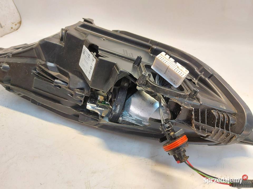 TESLA MODEL Y 2024r LAMPA PRAWY PRZÓD 151495300E dolnośląskie