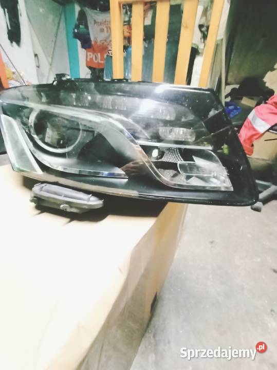 Reflektor Prawy Przód XENON Audi Q5 Kartuzy