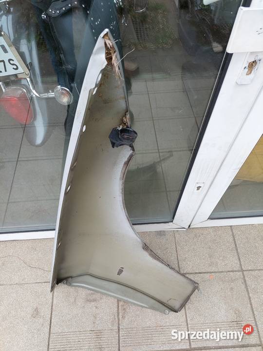 BMW 3 E90 E91 Błotnik Lewy przód kod lakieru 354 Bydgoszcz