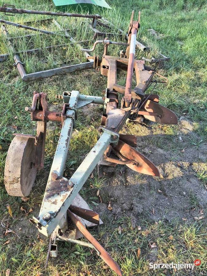 Pług 3 skibowy nieuszkodzony Pługi Blizne