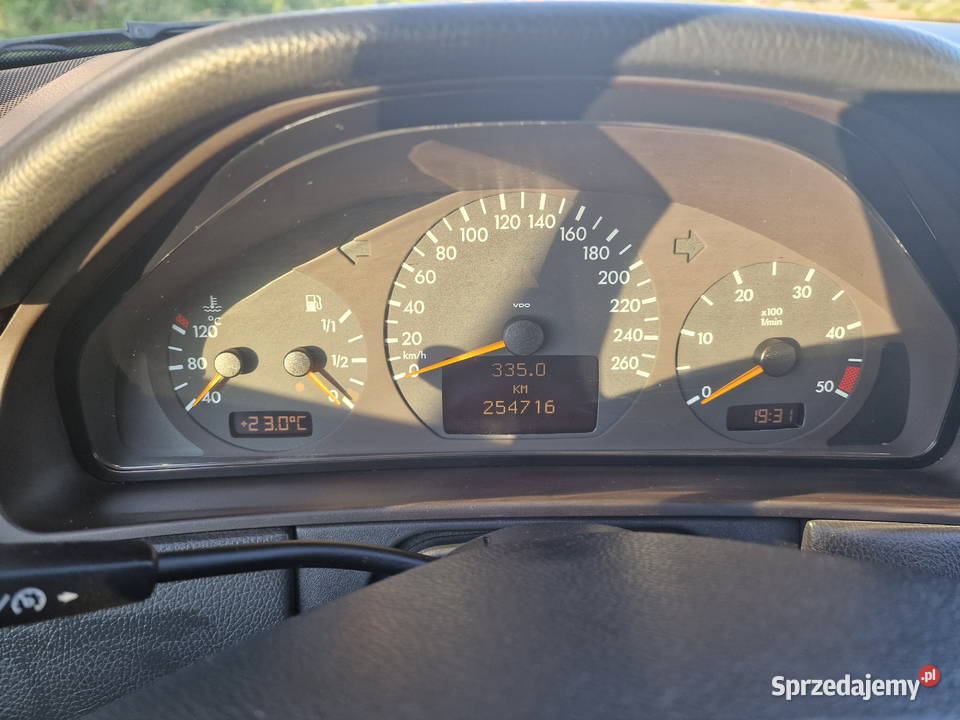 MercedesBenz Klasa E W210 Elegance Kombi 27 CDI Klasa E Karczew