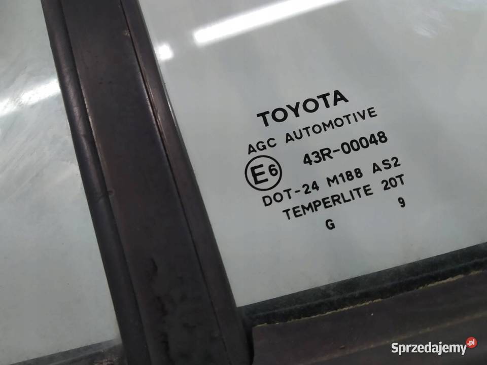 DRZWI PRAWE TYŁ 5A7 Toyota Yaris II 20052011