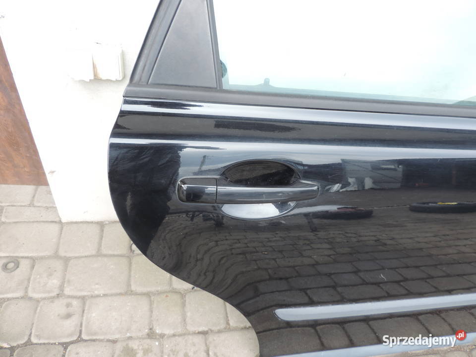 VOLVO V50 DRZWI PRAWY TYŁ TYLNE KOMBI 01926 Nowy Sącz sprzedam