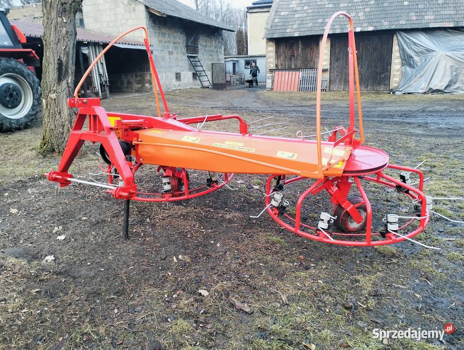 Przetrząsarka zgrabiarka Pomarol Z518 Zgrabiarki i przetrząsacze