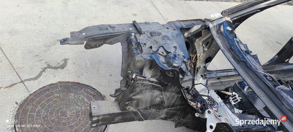 ĆWIARTKA PODŁUŻNICA FARTUCH PRAWY PRZÓD A8 D4 Przystajń sprzedam