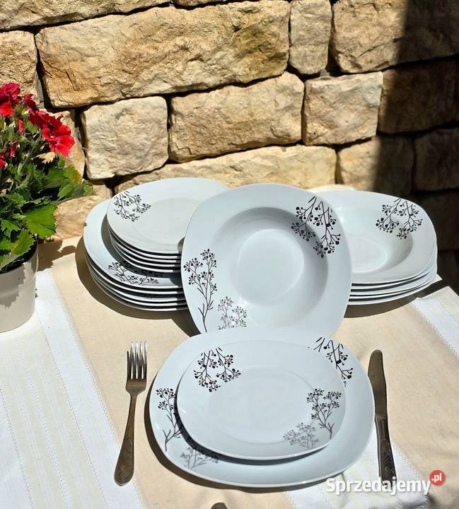WYPRZEDAŻ MAGAZYNU 159 Zestaw 18 sztuk talerzy śląskie Zabrze