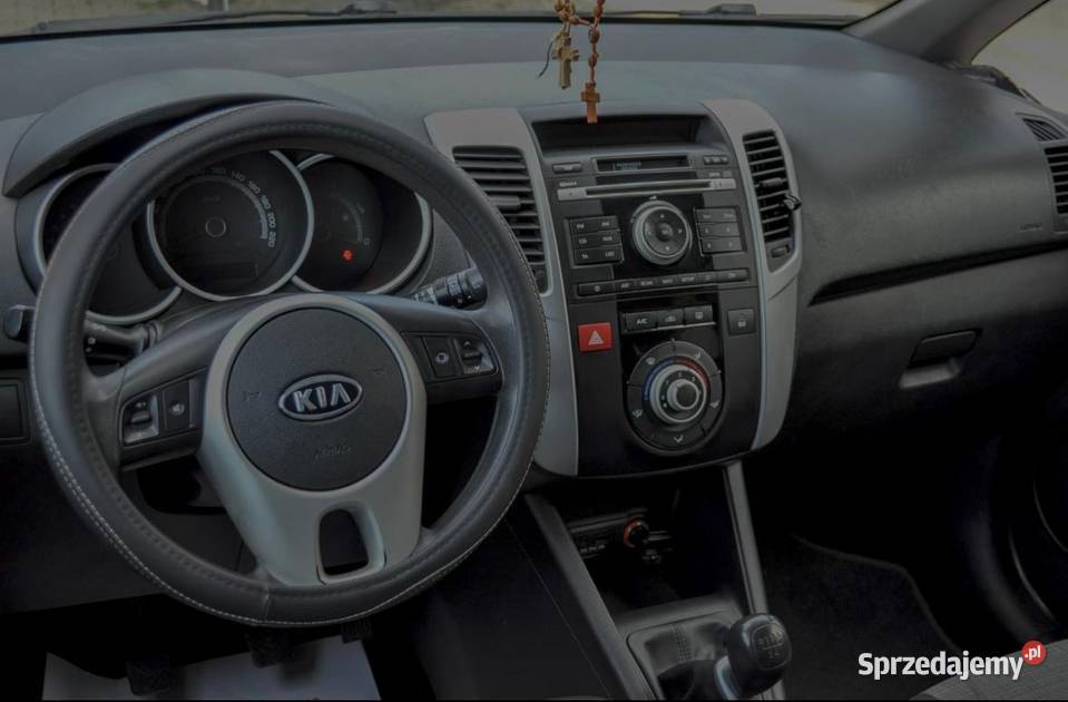 Kia Venga 2011 14 benzyna Hatchback Łapy
