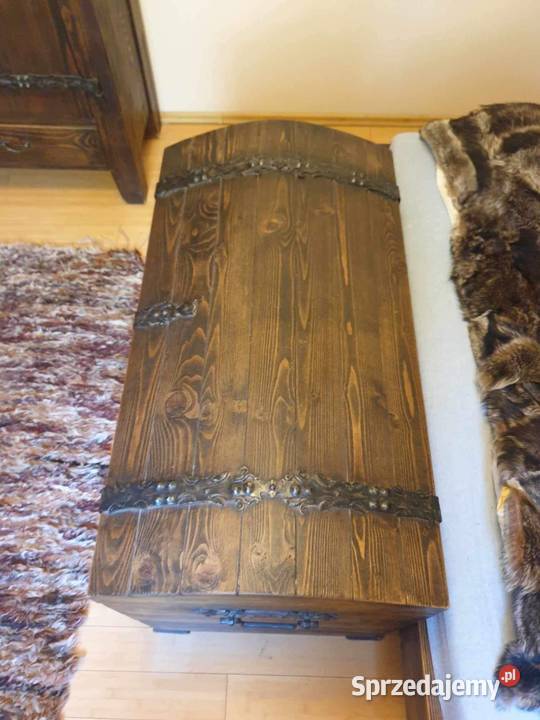 Naturalne oryginalne meble z metalowymi okuciami Bolszewo