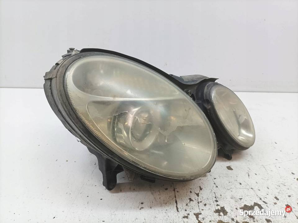 LAMPA PRZÓD PRAWA SOCZEWKA EU MercedesBenz