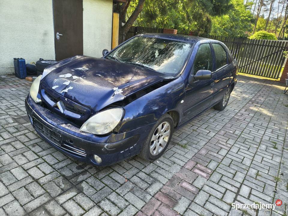 Citron Xsara II 16 benzyna 2004 uszkodzony na Stanisławów Pierwszy