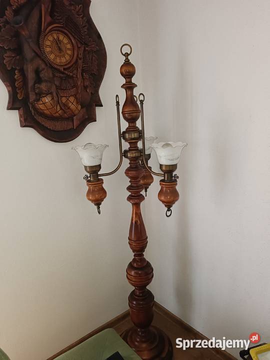 Stara lampa stojąca drewniana z trzema kloszami Lampy podłogowe Lipno