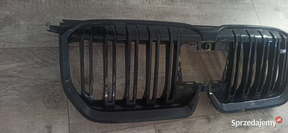 BMW X1 U11 2020r MPakiet grill atrapa chłodnicy sprzedam