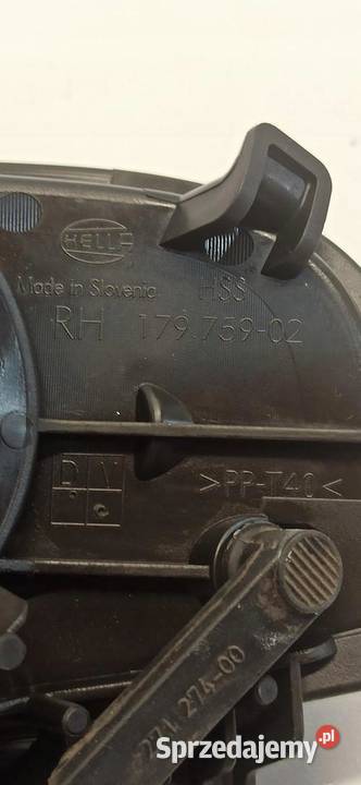 AUDI A5 8T HALOGEN PRAWY PRZÓD 8T0941700C