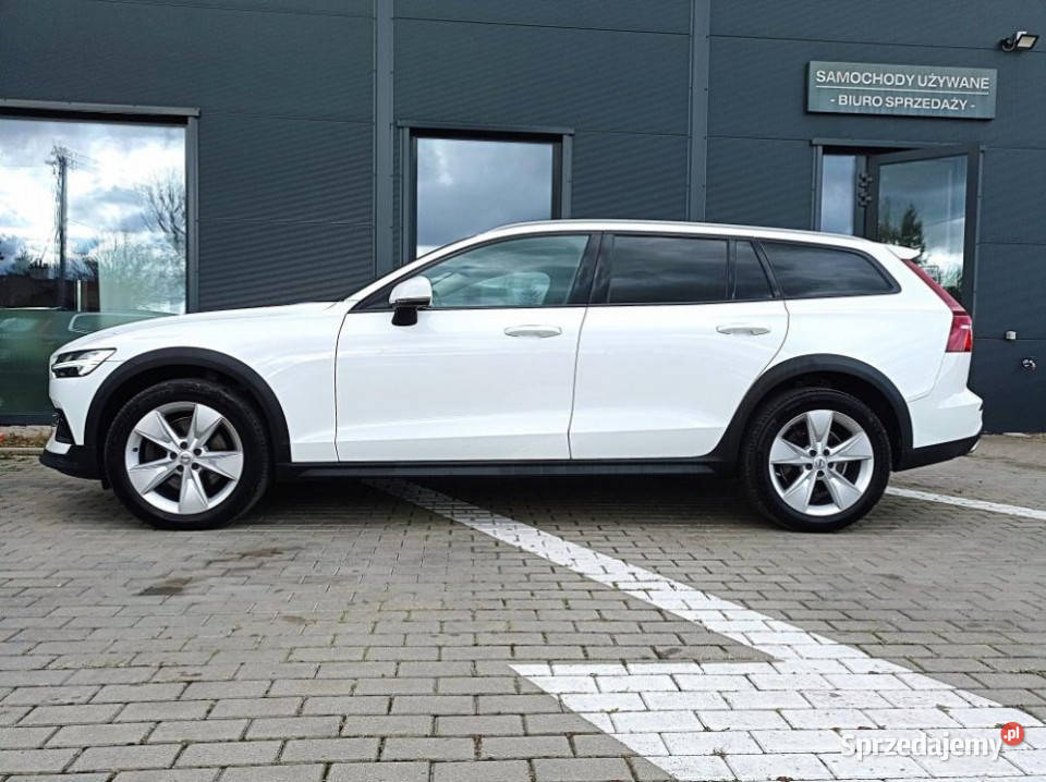 Volvo V60 Cross Country 2022r FV23 Full LED Kraków