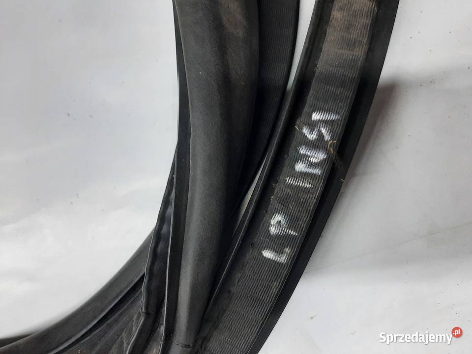 Opel Insignia A uszczelka drzwi lewa przednia Ksawerów