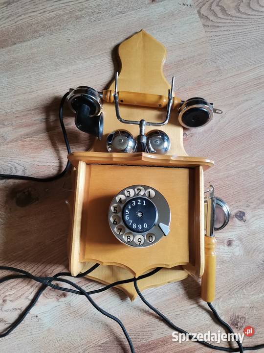 Telefon naścienny Baron z czasów PRL u małopolskie Kraków