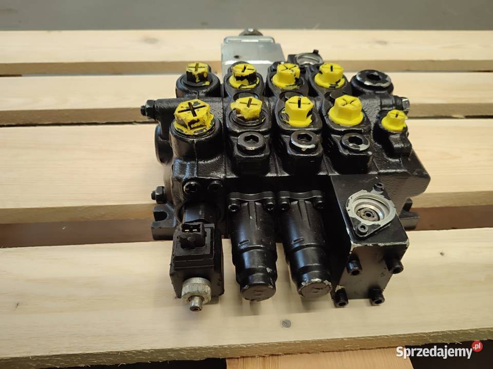 Rozdzielacz hydrauliczny 2000221230 BUCHER Pozostałe Wilkowo