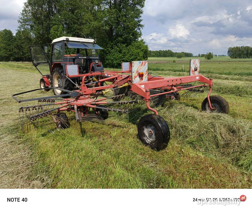 Zgrabiarka vicon dwie karuzele Zgrabiarki i przetrząsacze