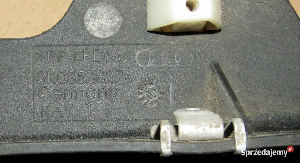 CHLAPACZŚLIZG NADKOLA LEWA AUDI A4 B8 8K0853887A Mysłaków sprzedam